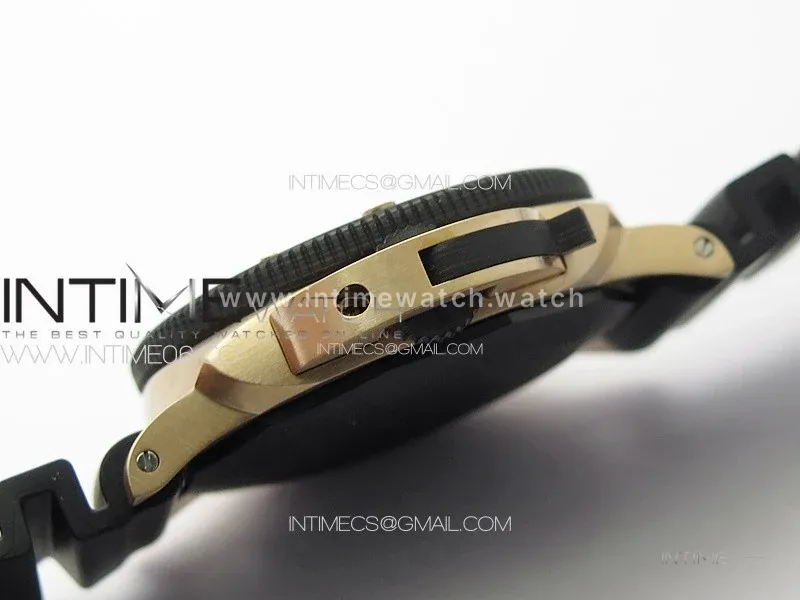 PAM1070 Submersible QuarantaQuattro Goldtech™ OroCarbo 44mm