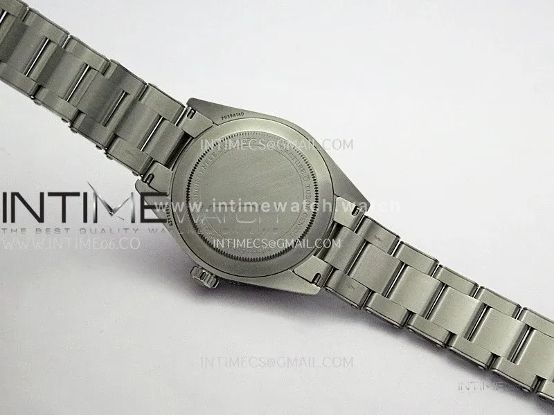 Heritage Black Bay M7939A1A0RU-0002 Burgundy Bezel 39mm SS ZF 1:1 Burgundy Dial On Vintage Charm Bracelet A2824