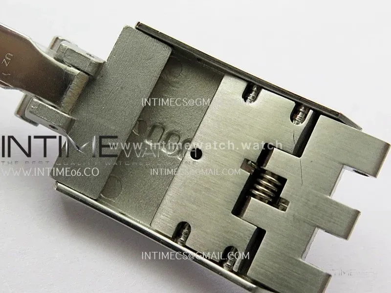 Black Bay 41mm SS/YG HTF 1:1 Best Edition Silver Dial Diamond Marker On SS/YG Jubilee Bracelet Asian 5601