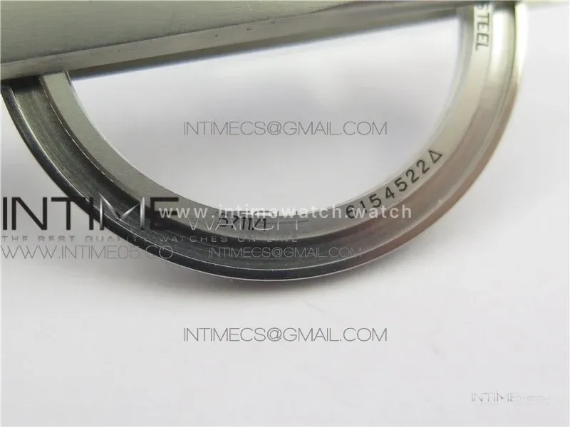 Nautilus Jumbo 5711/1A-011 White Dial