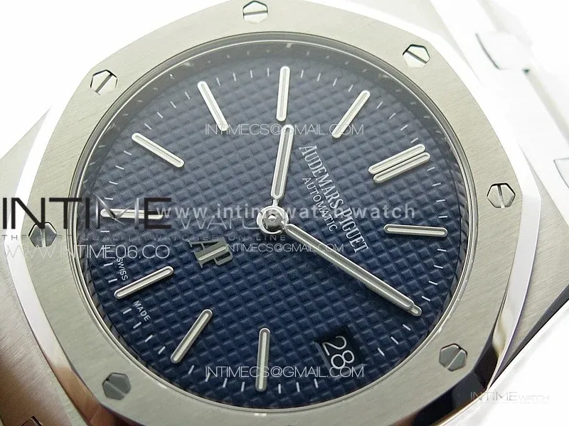 Royal Oak 15202 39mm Blue Dial