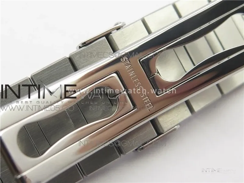 Nautilus Jumbo 5711/1A-011 White Dial