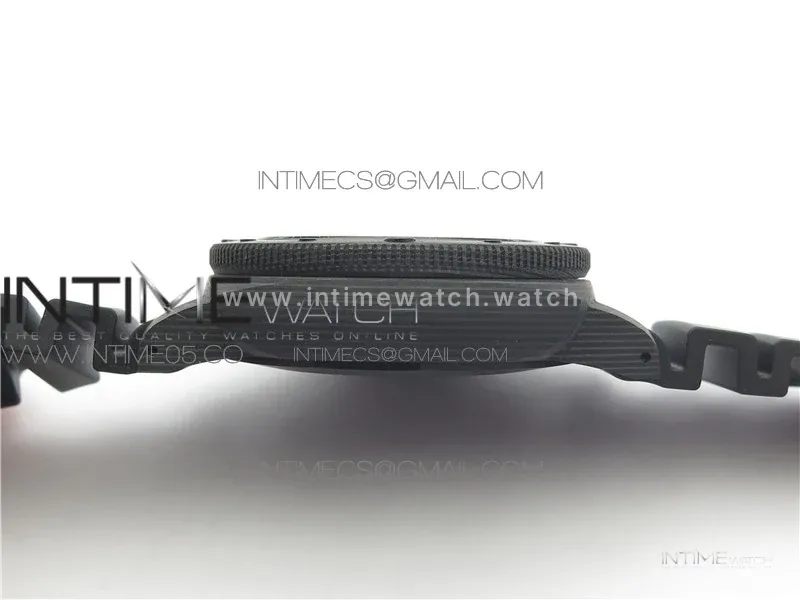 PAM960 Luminor Submersible Carbotech