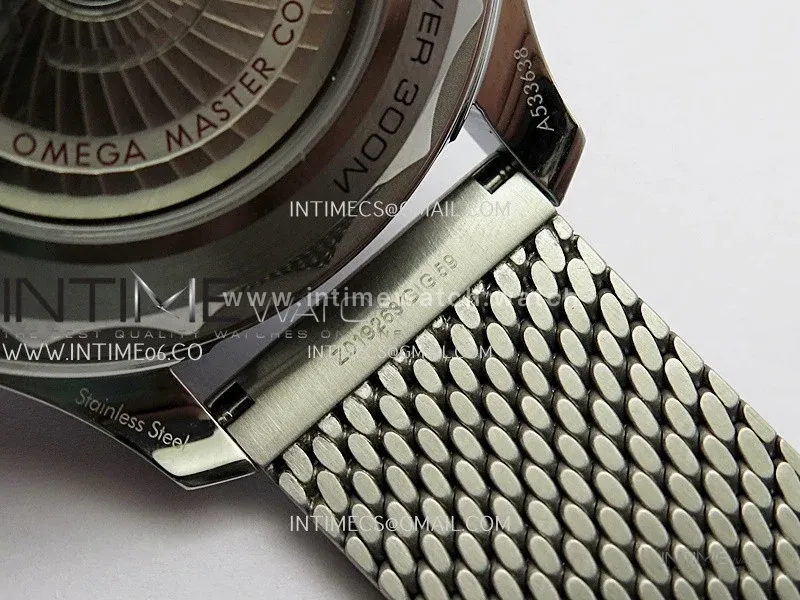 Seamaster 300M Diver 42mm SS ORF Best Edition Black Wave Texture Dial On Mesh Bracelet Super Clone 8806 (Free Rubber Strap)