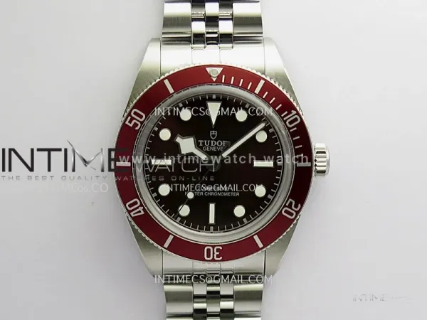 Heritage Black Bay M7939A1A0RU-0001 Burgundy Bezel 39mm SS ZF 1:1 Burgundy Dial On Jubilee Bracelet A2824
