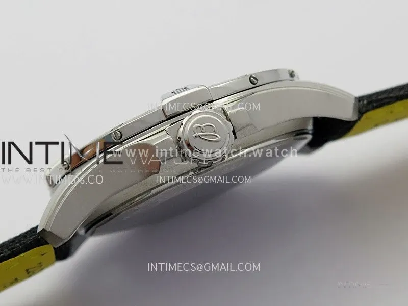 Avenger Chronometer 42mm GMT Red Second Hand SS BLSF 1:1 Best Version Black Dial On Black Nylon Strap A2836
