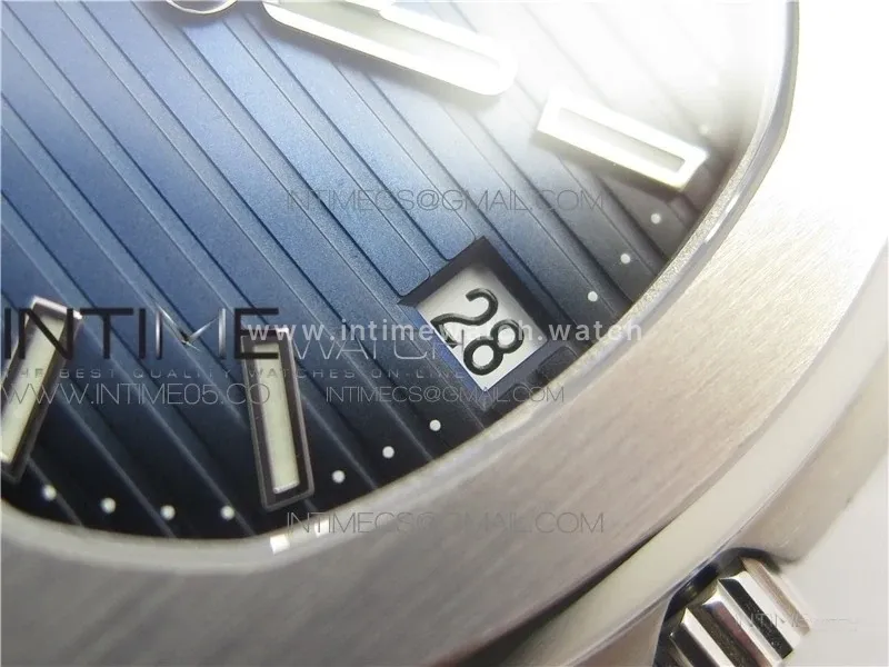 Nautilus Jumbo 5711/1A Blue Dial