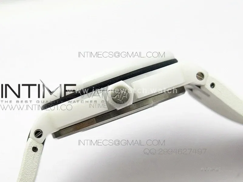 Royal Oak Offshore Diver White Ceramic BP on White Rubber Strap A3120