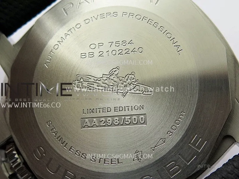 PAM1579 Luna Rossa Submersible 42mm VSF 1:1 Best Edition White Dial On Black Fabric Strap P900