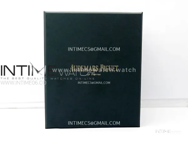Audemars Piguet VIP Travel box with cards