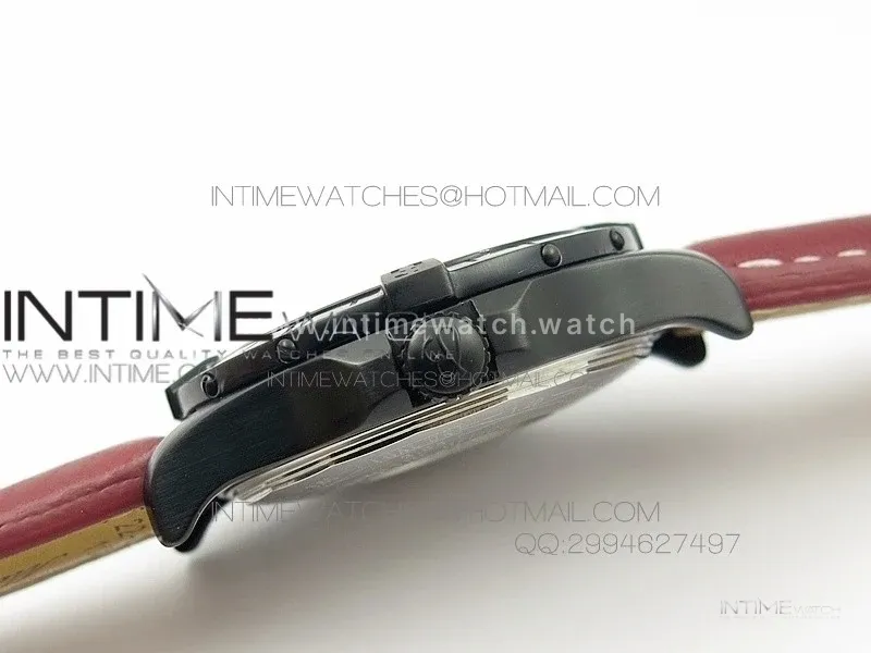 Avenger GMT DLC Black Numeral Marker Textured Dial on Leather strap A2836
