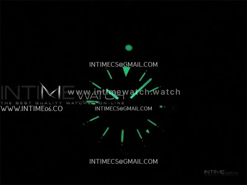 Avenger Chronometer 42mm GMT Red Second Hand SS BLSF 1:1 Best Version Black Dial On SS Bracelet A2836