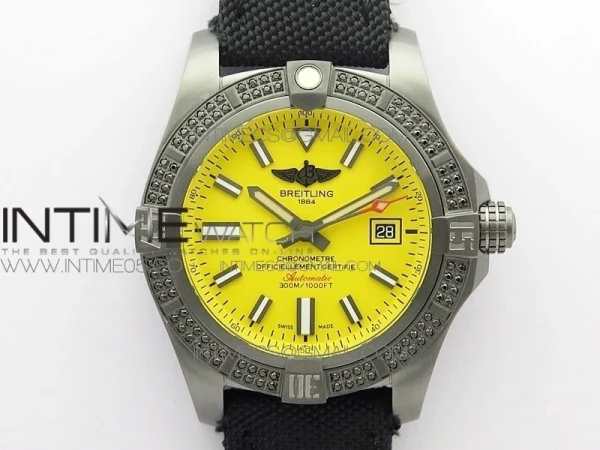 AVENGER Boutique Edition V17310 Dia Bezel Ti DLC 1:1 Best Edition Yellow Dial on Nylon Strap A2824