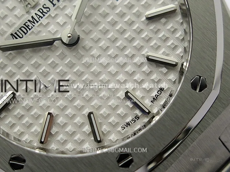 Lady Royal Oak 33mm 67651 SS ZF 1:1 Best Edition White Textured Dial on SS Bracelet RONDA Quartz