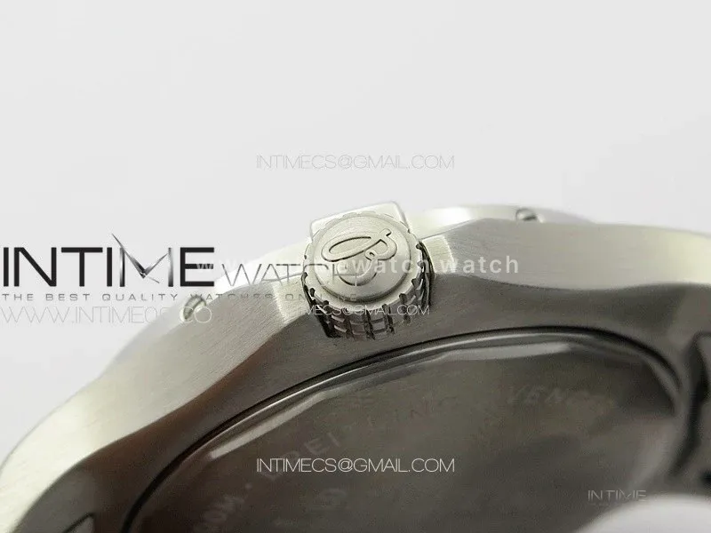 Avenger Automatic 43mm GMT SS B50 Best Edition Black Dial on SS Bracelet A2824