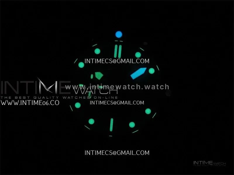 PAM1696 44mm Submersible VSF 1:1 Best Edition White Dial On Blue Rubber Strap P.900 Super Clone