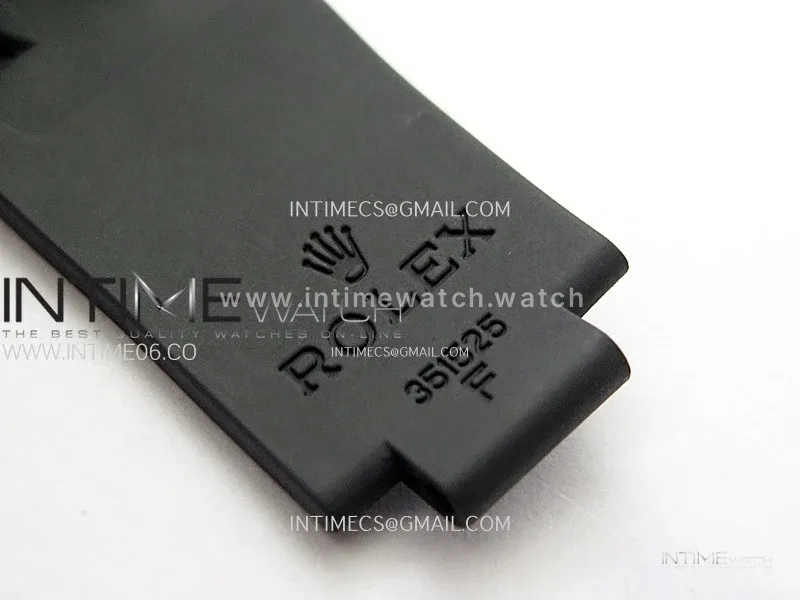 Sky-Dweller 336235 RG Noob 1:1 Best Edition White Dial on Black Rubber Strap Asian 23J to 9001