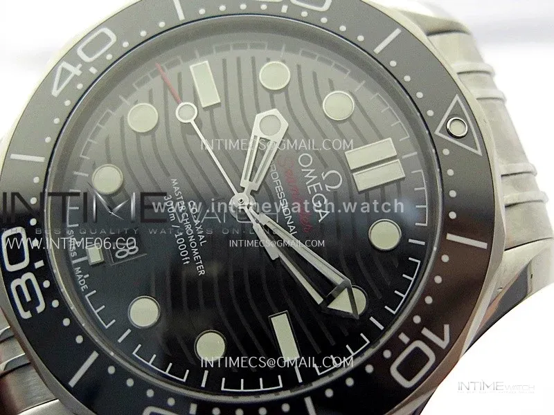 Seamaster Diver 300M B50F Black Ceramic Black Dial on SS Bracelet A8800 (Free Rubber Strap)