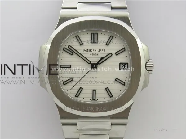 Nautilus Jumbo 5711/1A-011 White Dial