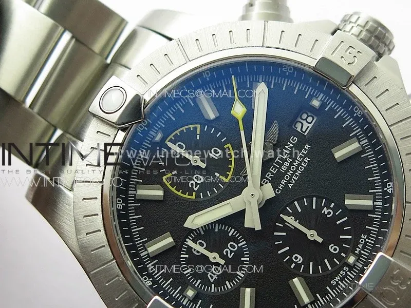 Avenger Chrono SS Yellow Second hand B50 Black Dial on SS Bracelet A7750