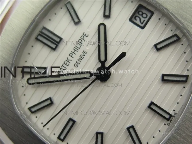 Nautilus Jumbo 5711/1A-011 White Dial