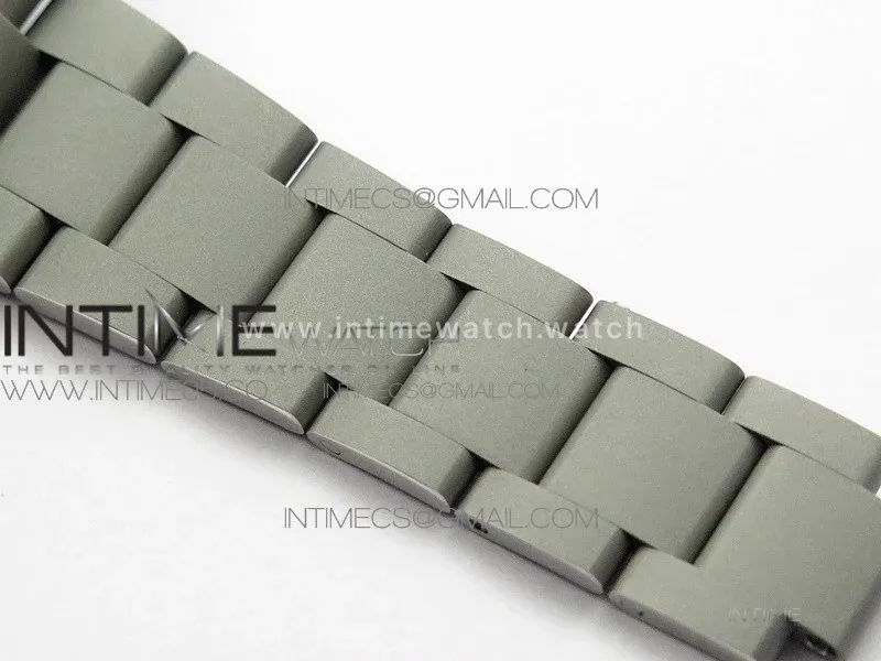 The Rough Matt Carbon Sandblast SS GMF Best Edition Carbon Dial on SS Bracelet SA3130