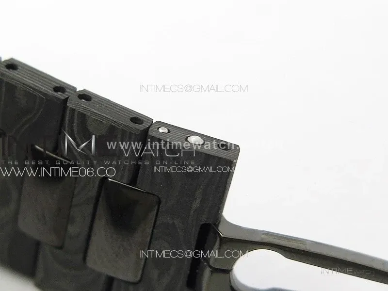 Nautilus 5711 DIW Carbon DIWF 1:1 Best Edition Black Textured Dial on Carbon/PVD Bracelet 324CS
